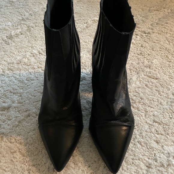 🛒 LAST CALL‼️ Maria Broton Tobillo Booties - Picture 3 of 6